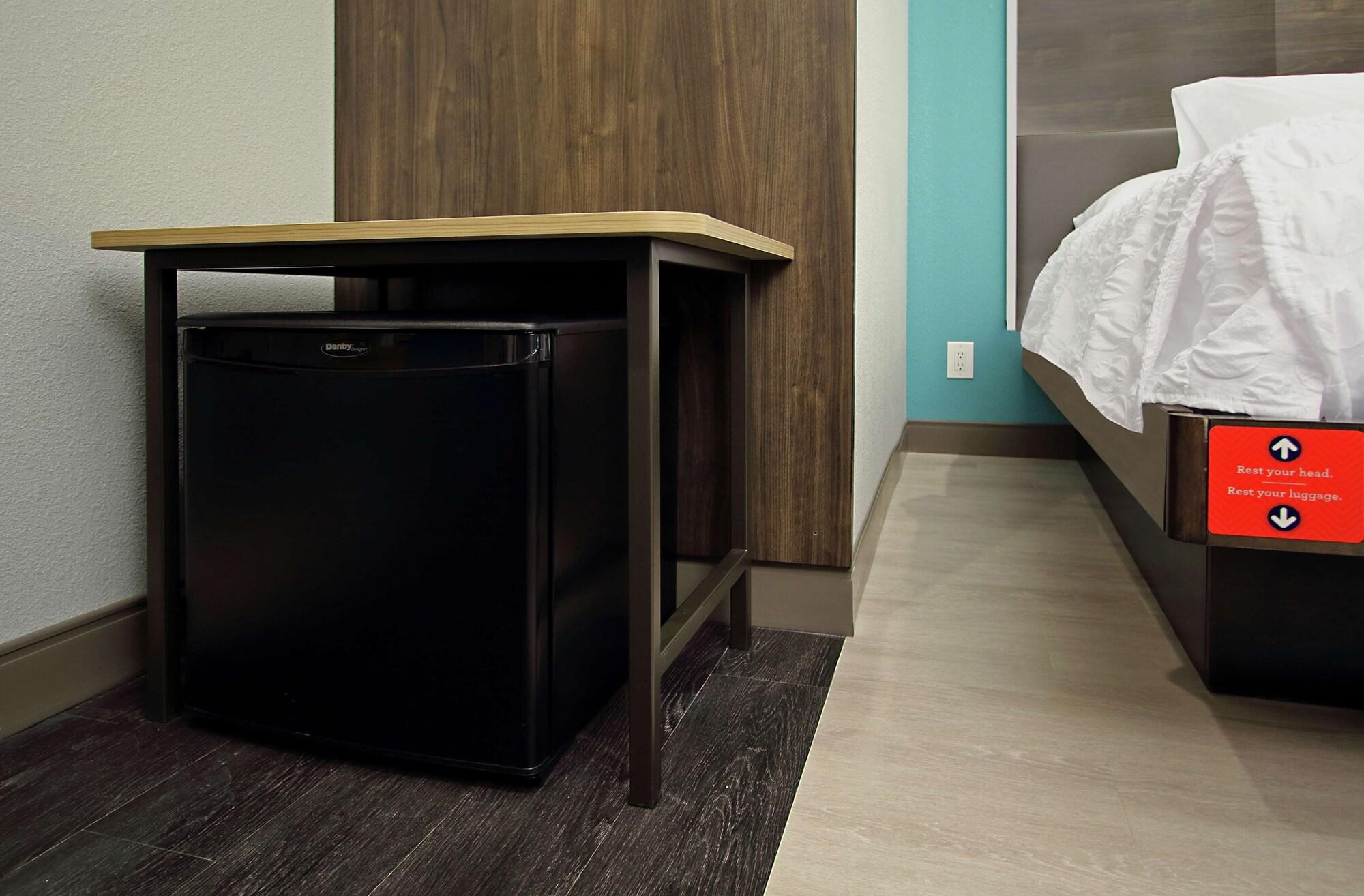 Tru By Hilton Meridian Esterno foto
